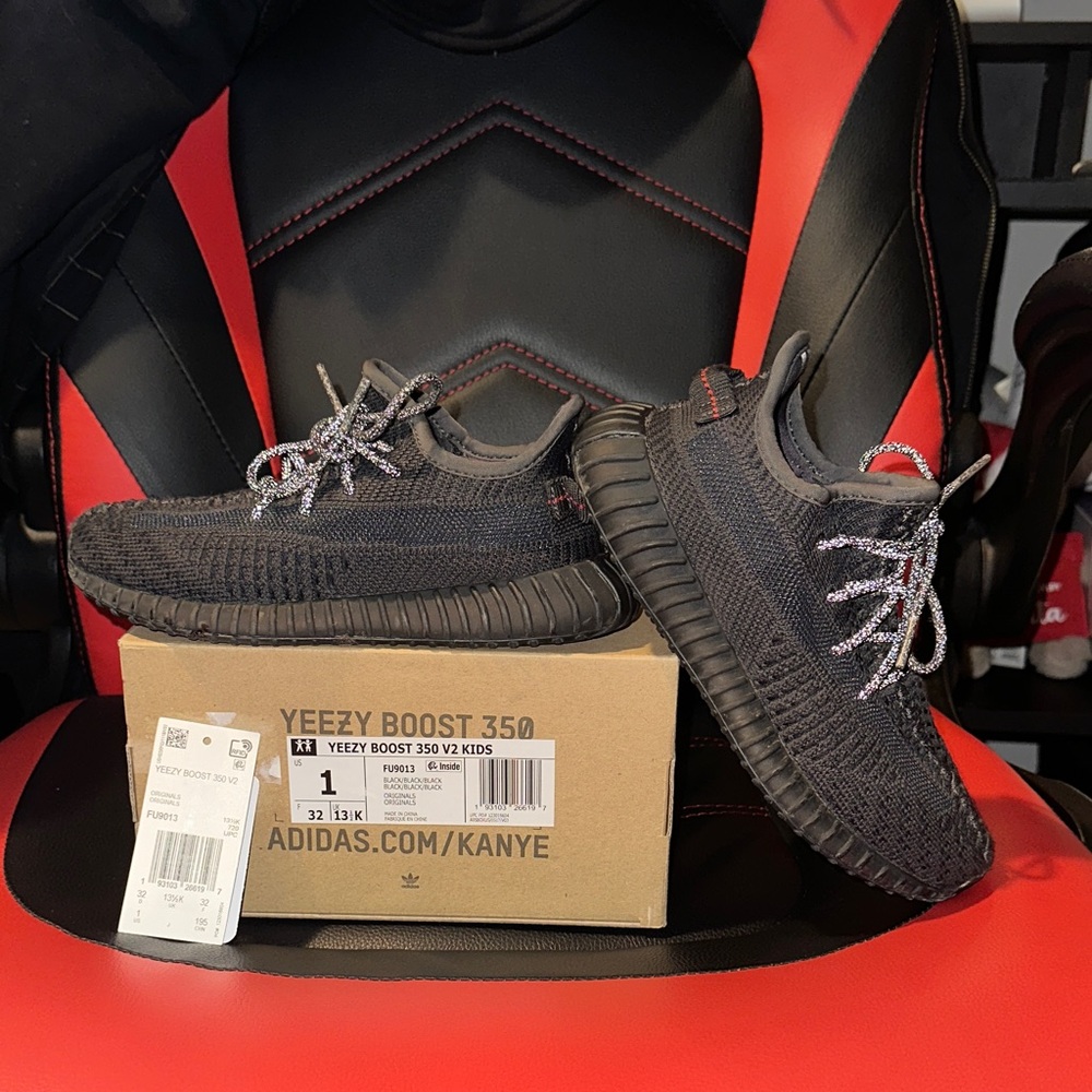 Yeezy Boost 350 V2 Charcoal Knit Sneakers
